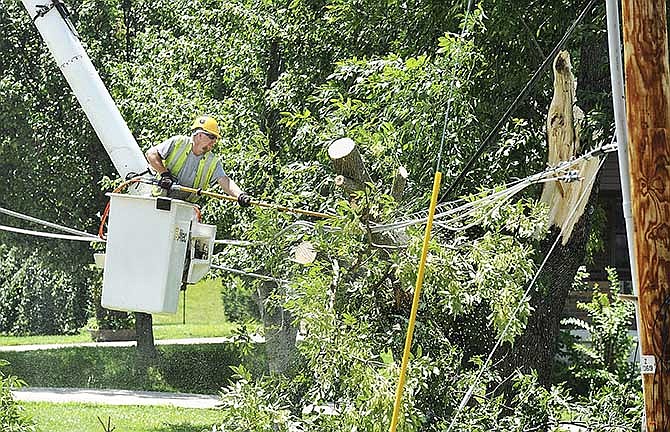 Crews repair downed power lines, remove uprooted trees | Jefferson City ...