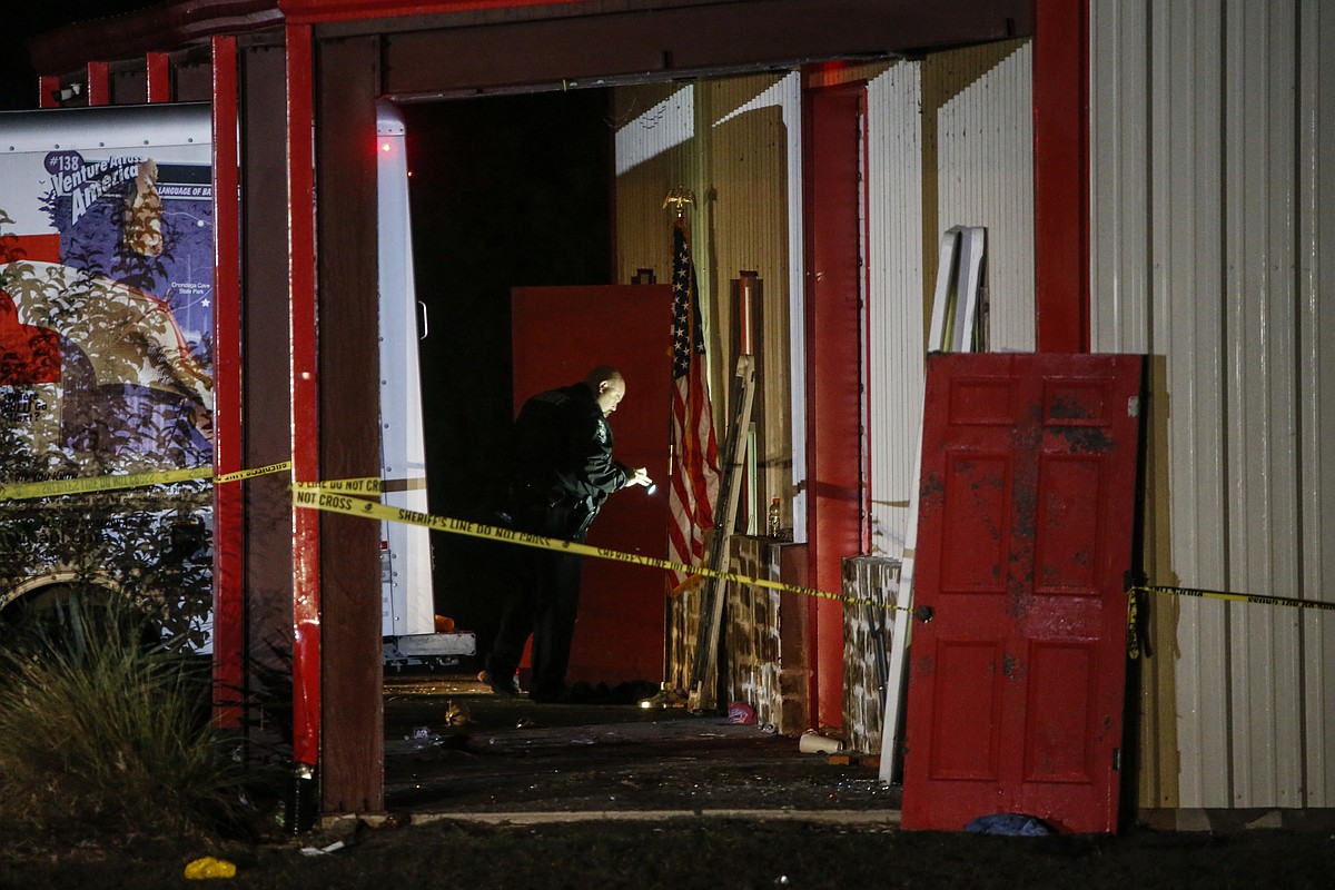 Man arrested in Texas shooting that left 2 dead | Jefferson City News ...