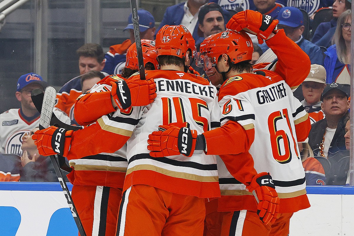 NHL Capsules: Ducks claim first playoff series win since 2017, oust Oilers