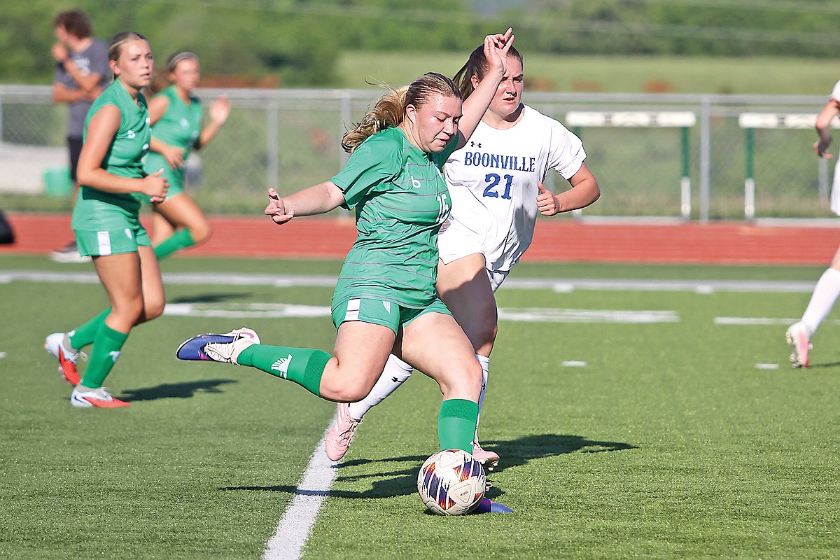 Blair Oaks girls soccer gets plenty of shots but falls 1-0 to Boonville