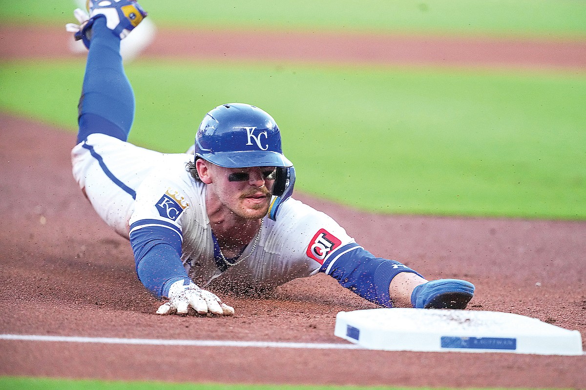 Spark plug Burger helps Rangers beat Royals 6-4