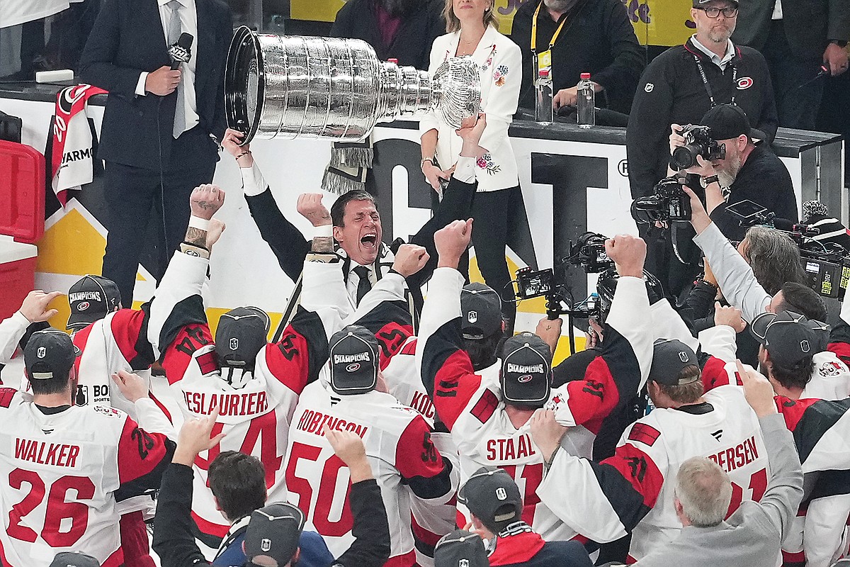 Hurricanes storm past Golden Knights in Game 6 to win Stanley Cup