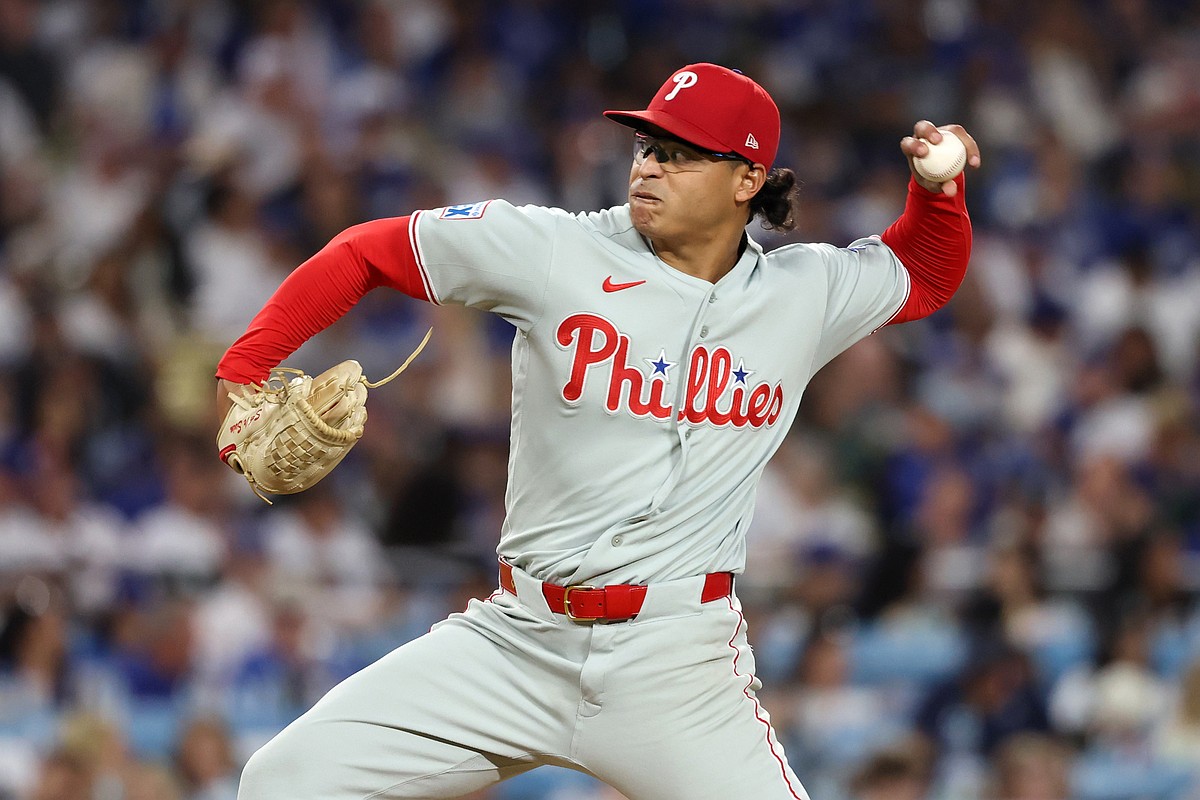 With knack for rebounding from losses, Phillies face slumping Royals