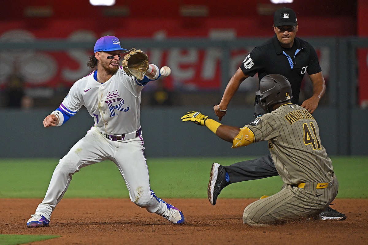 Padres try to bounce back after tough road loss to Royals