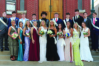 Helias Catholic celebrates A Night on the Town prom | Jefferson City News Tribune Helias Catholic celebrates A Night on the Town prom | Jefferson City News Tribune