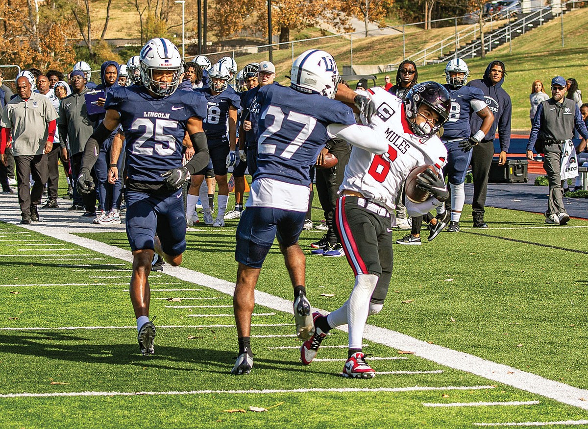 Arkell Smith Lincoln falls 63-27 to No. 7 Central Missouri in finale | Jefferson ...