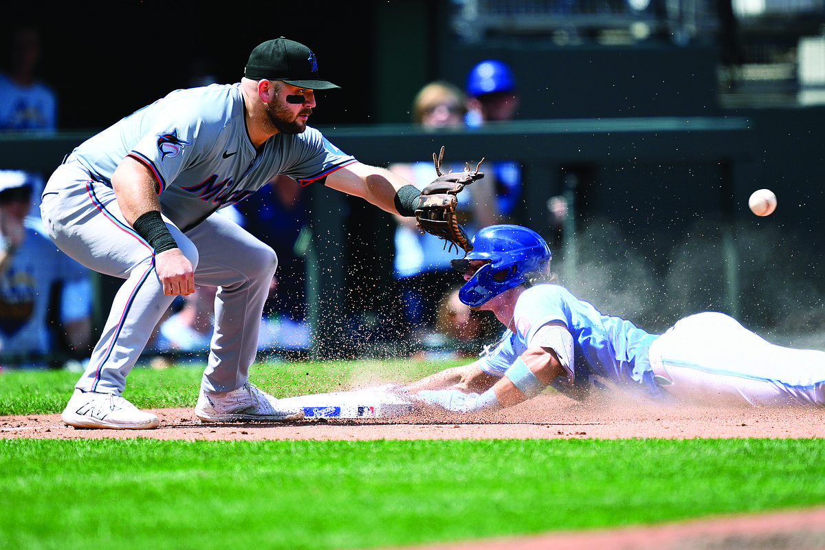 Five-run, two-out rally in eighth leads Royals past Marlins | Fulton Sun