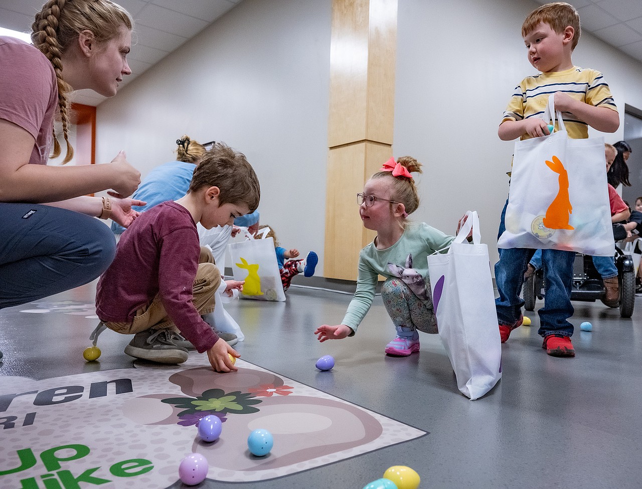 Rain moves annual Special Learning Center Easter egg hunt indoors ...