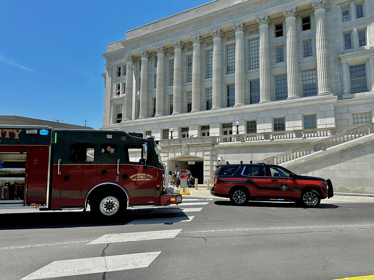 Hot pocket catches fire, causes evacuation at the Missouri Capitol