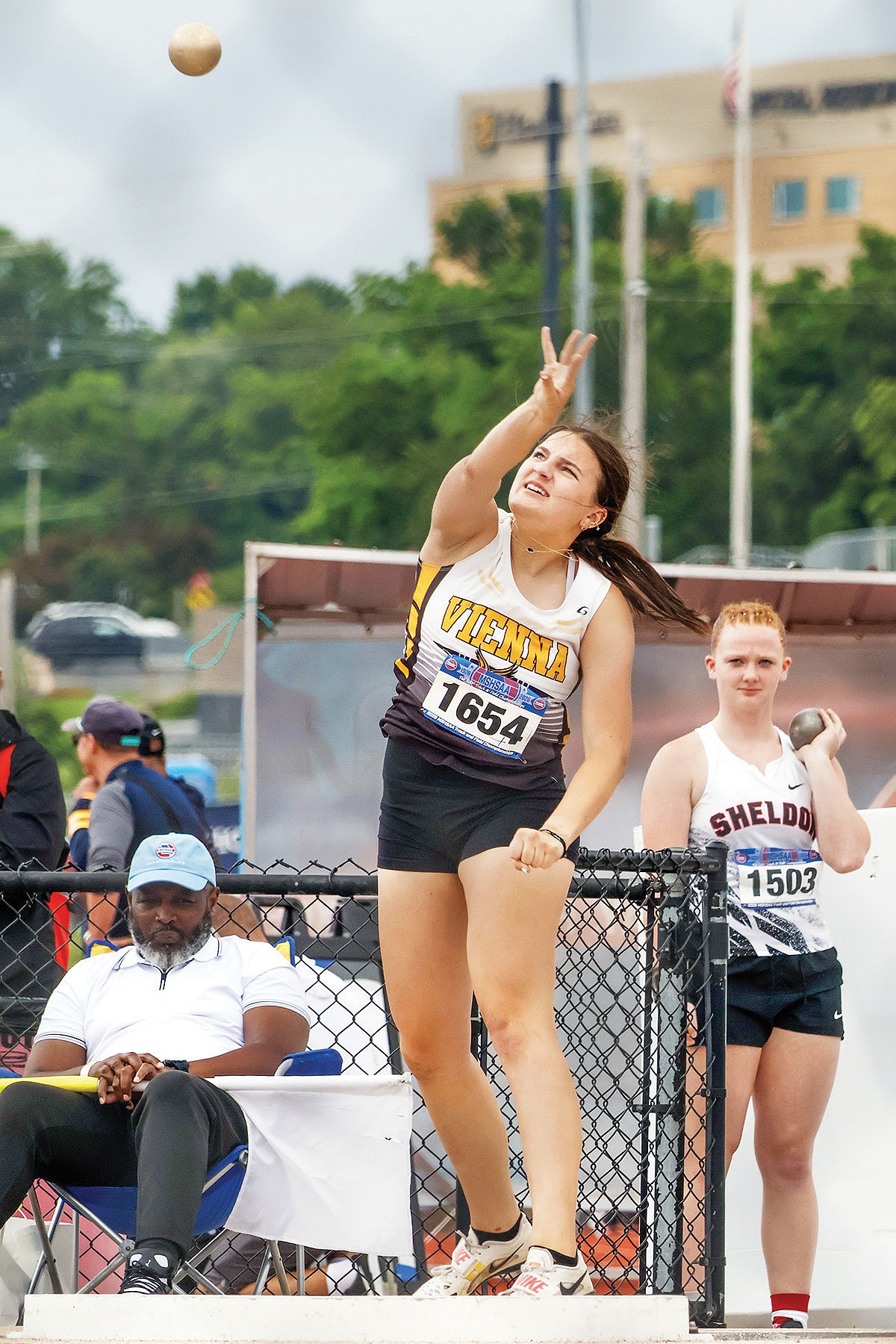 Vienna’s Schwartze, Calvary Lutheran’s Volmert claim top spots in girls Class 1 shot put
