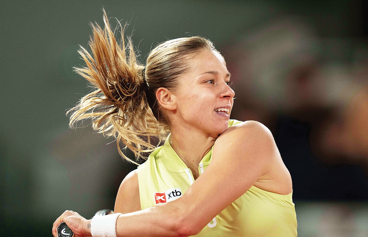 Andreeva faces fairytale qualifier Chwalinska in women's French Open final