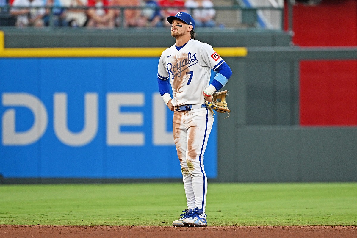 Witt Jr. exits early with knee discomfort vs. Cardinals