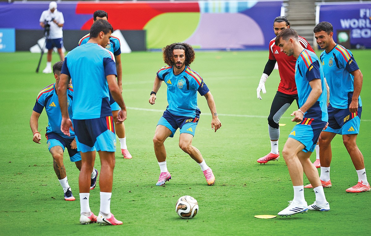 Spain, France to meet in World Cup semifinal