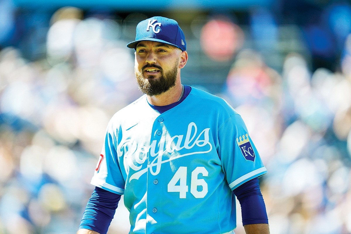 Yankees claim Schreiber off waivers from Royals