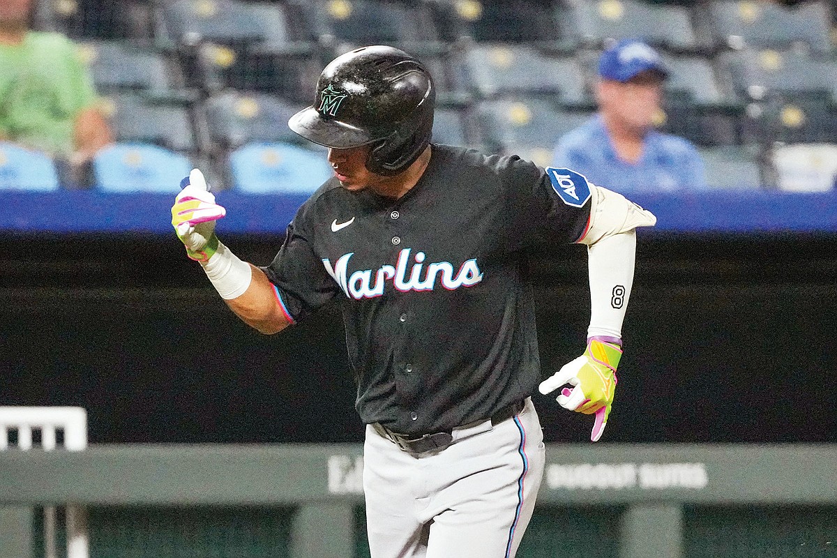 Sanoja, Marlins overcome slow start to best Royals 9-6