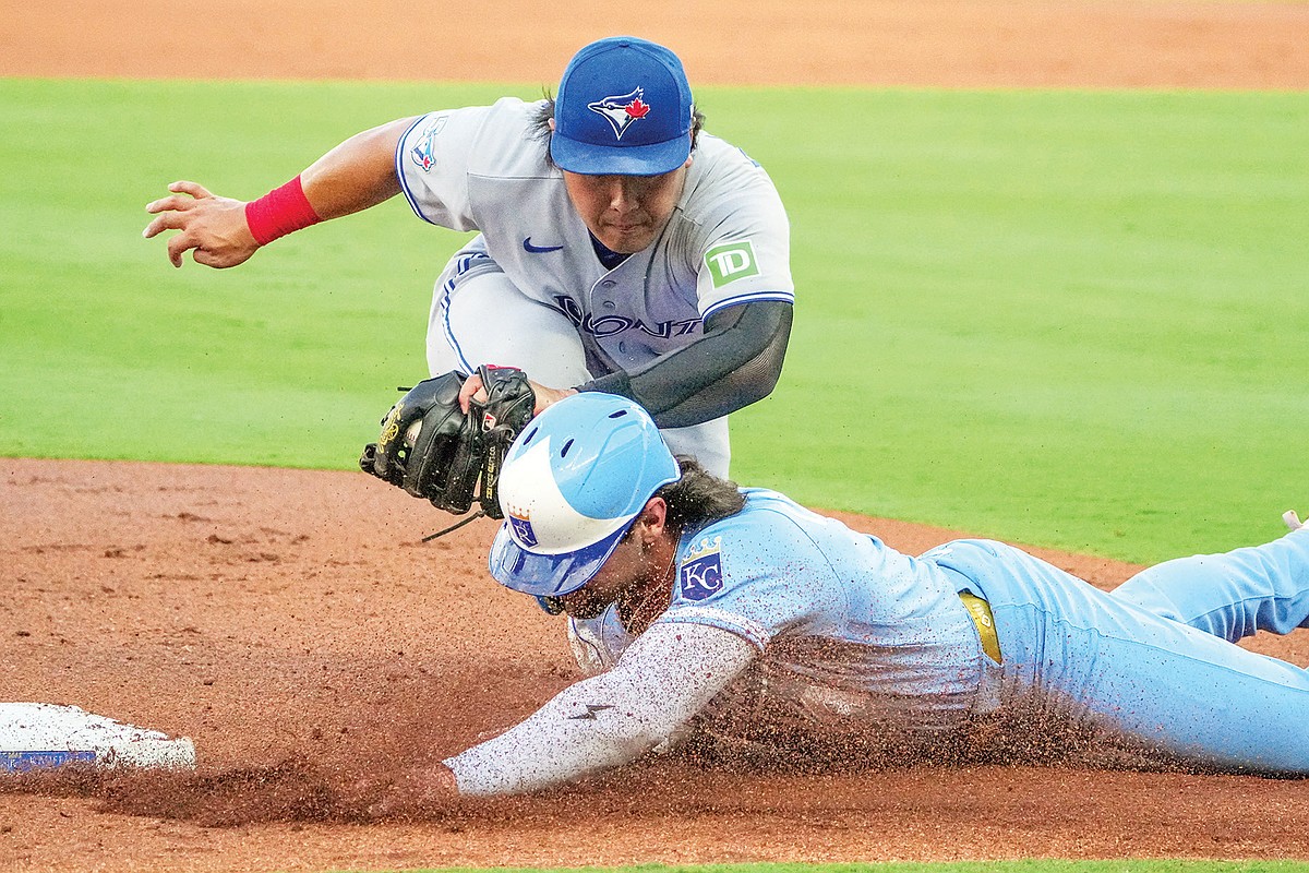 Blue Jays top Royals, above .500 for first time in five months