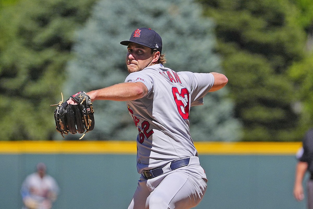 Cardinals storm past Rockies thanks to big inning, Hjerpe’s debut