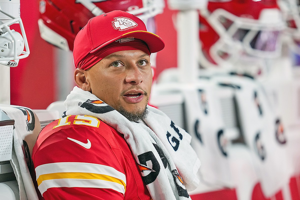 Mahomes 'likely' to start in opener Monday against Broncos