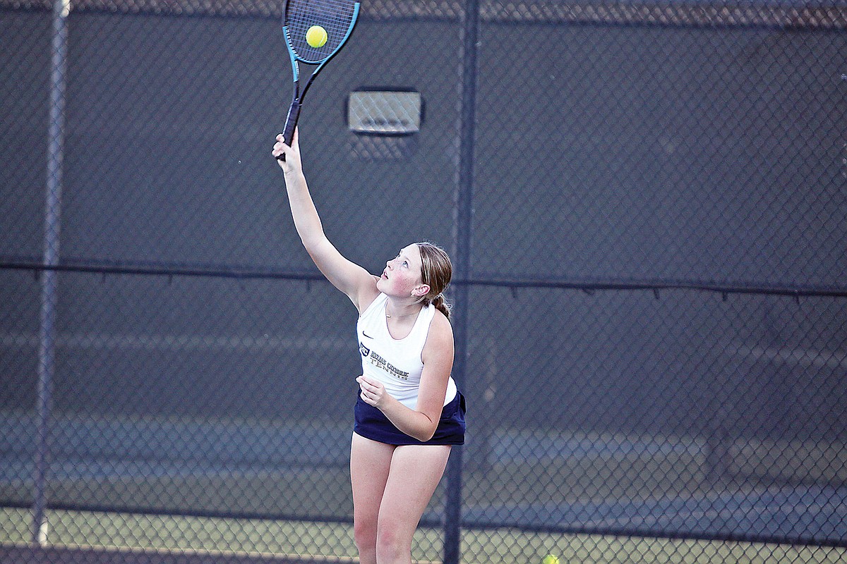 Helias girls tennis wins CMAC dual against Capital City