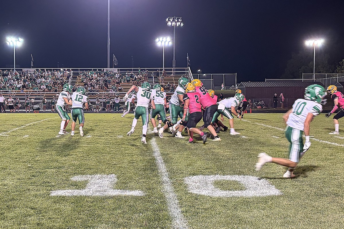 Opening play of game sparks Blair Oaks to 64-13 win vs. Fulton