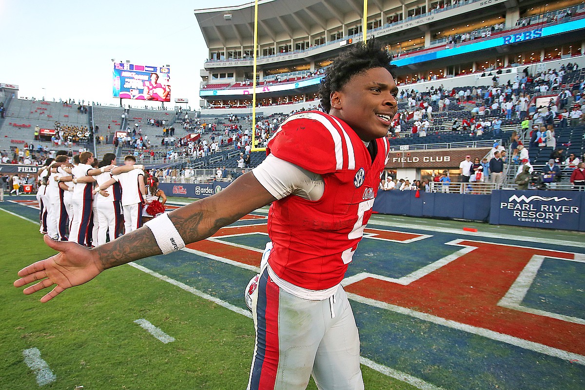 Mississippi running back Lacy out against Auburn