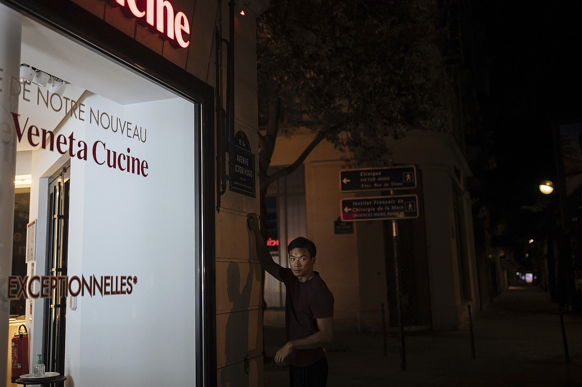 Cold showers, no lights: Europe saves as Russian gas wanes