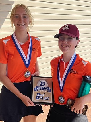 New Bloomfield girls golf’s Moss wins Brookfield Girls Golf ...