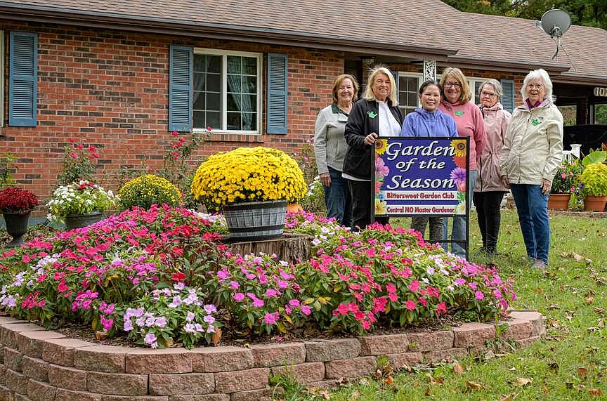 Trinkleins win Fall Garden of the Season Award | Jefferson City