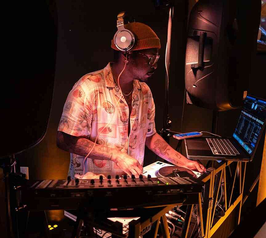 Fulton-based Hi Buddy offers one-stop entertainment service