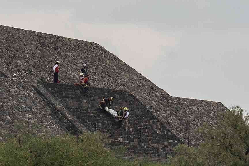 Shooter at Mexican pyramid admired school shooters, Hitler