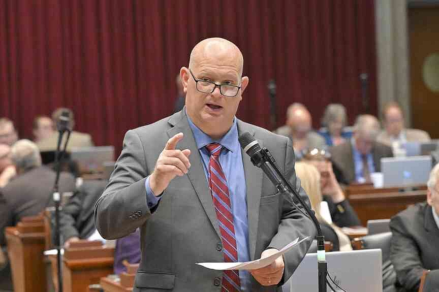 Bill loosens restrictions on governing boards for Lincoln, State Tech
