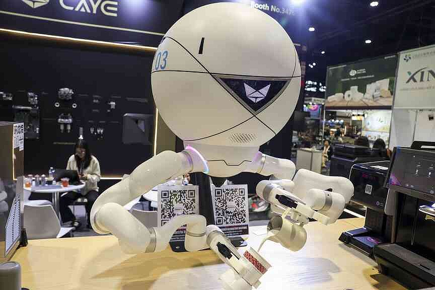 National Restaurant show features robot baristas, sushi-makers