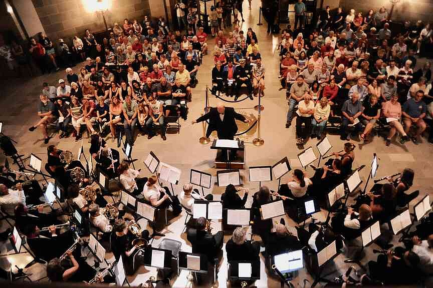 Annual Memorial Day concert brings patriotism to Missouri Capitol