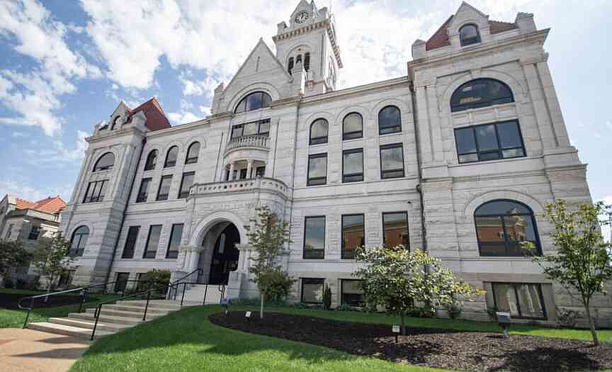 32,000 Monsanto cases open in Cole County as federal fight over Bayer settlement continues