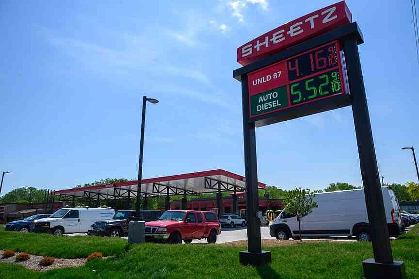 Will high gas prices change auto industry again?