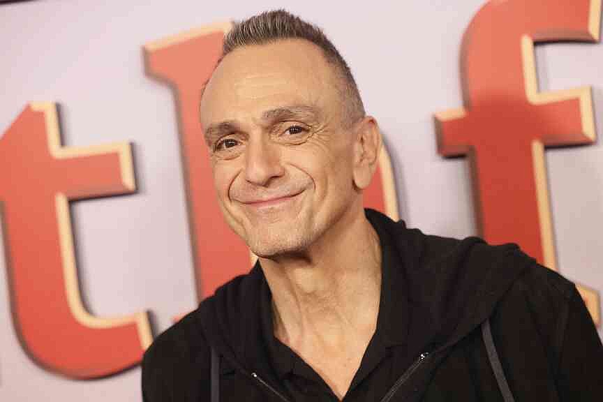Hank Azaria beefs about Knick A - lister treatment , Taylor Swift | Jefferson City News Tribune