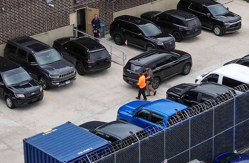 Attorneys, advocates for immigrants say ICE arrests on the rise around Chicago