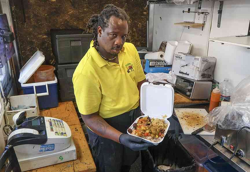 New fees divide Food Truck Friday vendors