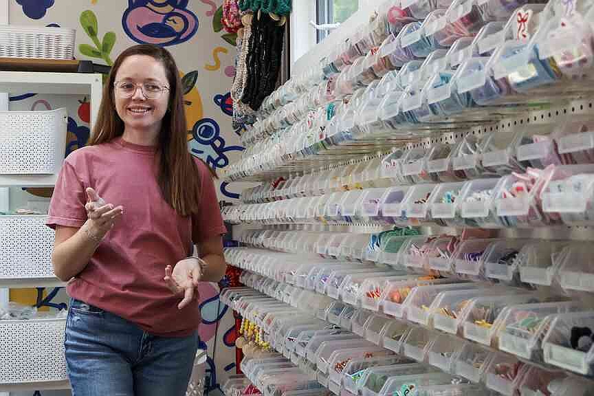 How an analog mother and nurse runs a digital empire