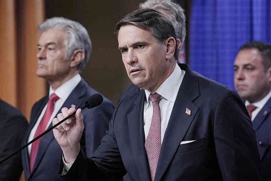 COMMENTARY : Todd Blanche hasnt stopped putting Trump ahead of the law . That why he cant be attorney general