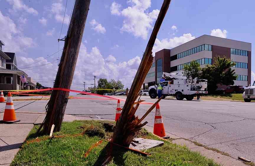 Illinois trucker faces felony after allegedly causing West High Street blackout