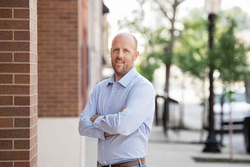 Kampeter wins primary, will face Luther in November election