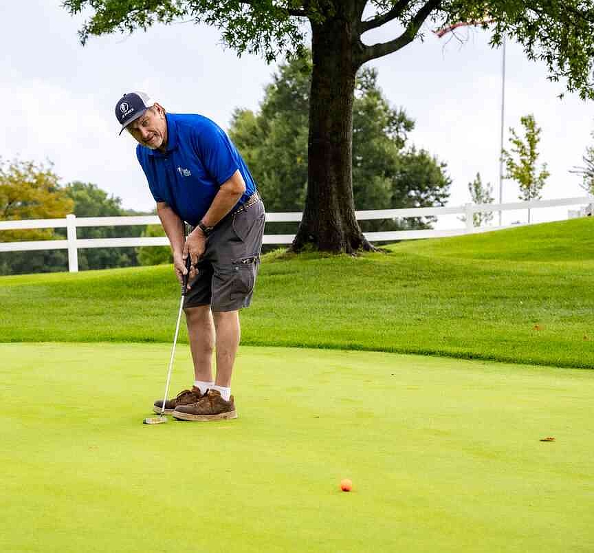 Oak Hills Golf Center superintendent retires after 15 years with city
