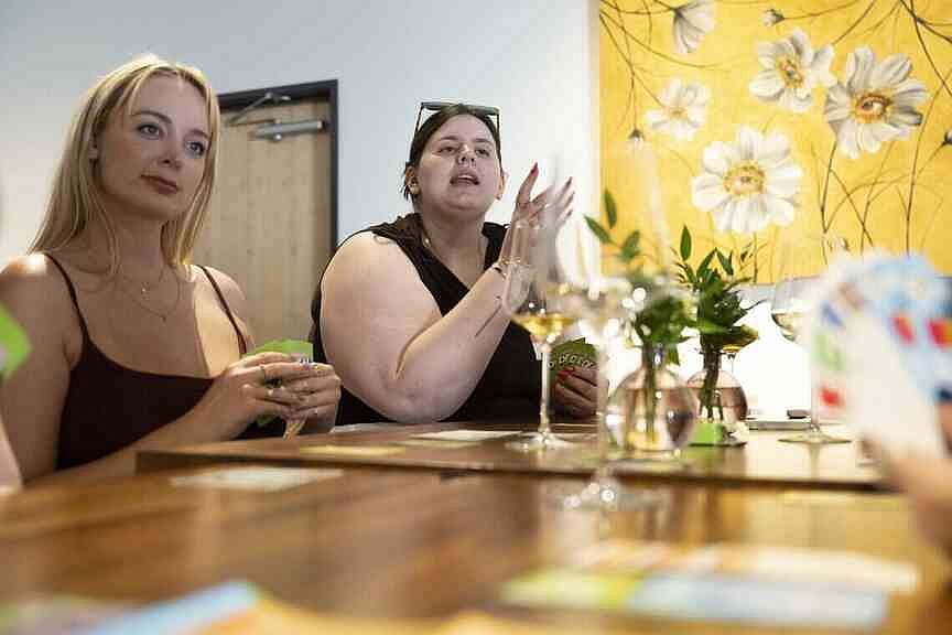 Let’s go girls: Meet-up clubs help women form community in adulthood | Jefferson City News-Tribune