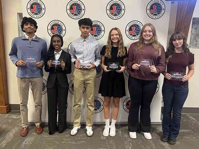 Jefferson City School Board approves tax rate, honors top students