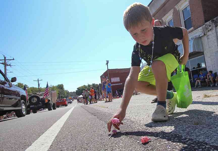 Hundreds of spectators lined the street on a hot Saturday morning to watch the featured piece of Mokane's biggest eve...